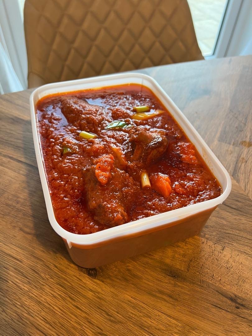 Chicken in rich gravy